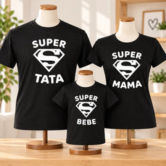 Set cadou pentru familie cu trei tricouri negre și simboluri albe inspirate de supereroi