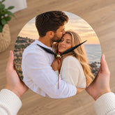 Ceas personalizat cu poză de cuplu, model rotund din MDF
