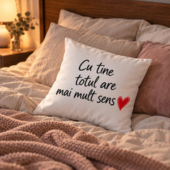 Pernă decorativă albă personalizată cu mesaj