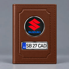 Portofel maro pentru documente auto Suzuki, cu emblemă și număr de înmatriculare personalizabil