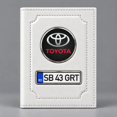Portofel alb pentru acte auto Toyota, cu siglă și plăcuță personalizată cu numărul mașinii