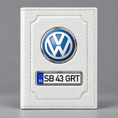 Portofel alb pentru documente auto Volkswagen, cu emblemă VW albastră și plăcuță pentru numărul mașinii
