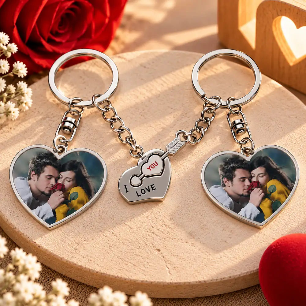 Set 2 brelocuri inimă personalizate cu poză – I Love You