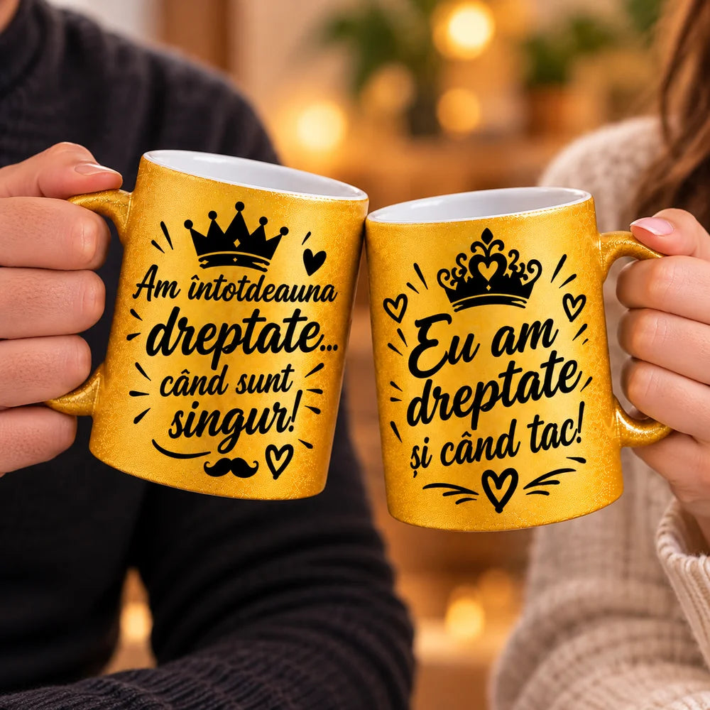 Set cadou pentru aniversarea unui cuplu, format din două căni glitter aurii cu replici amuzante