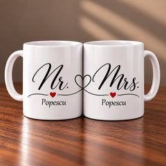 Set 2 căni albe personalizate Mr. & Mrs. cu numele de familie