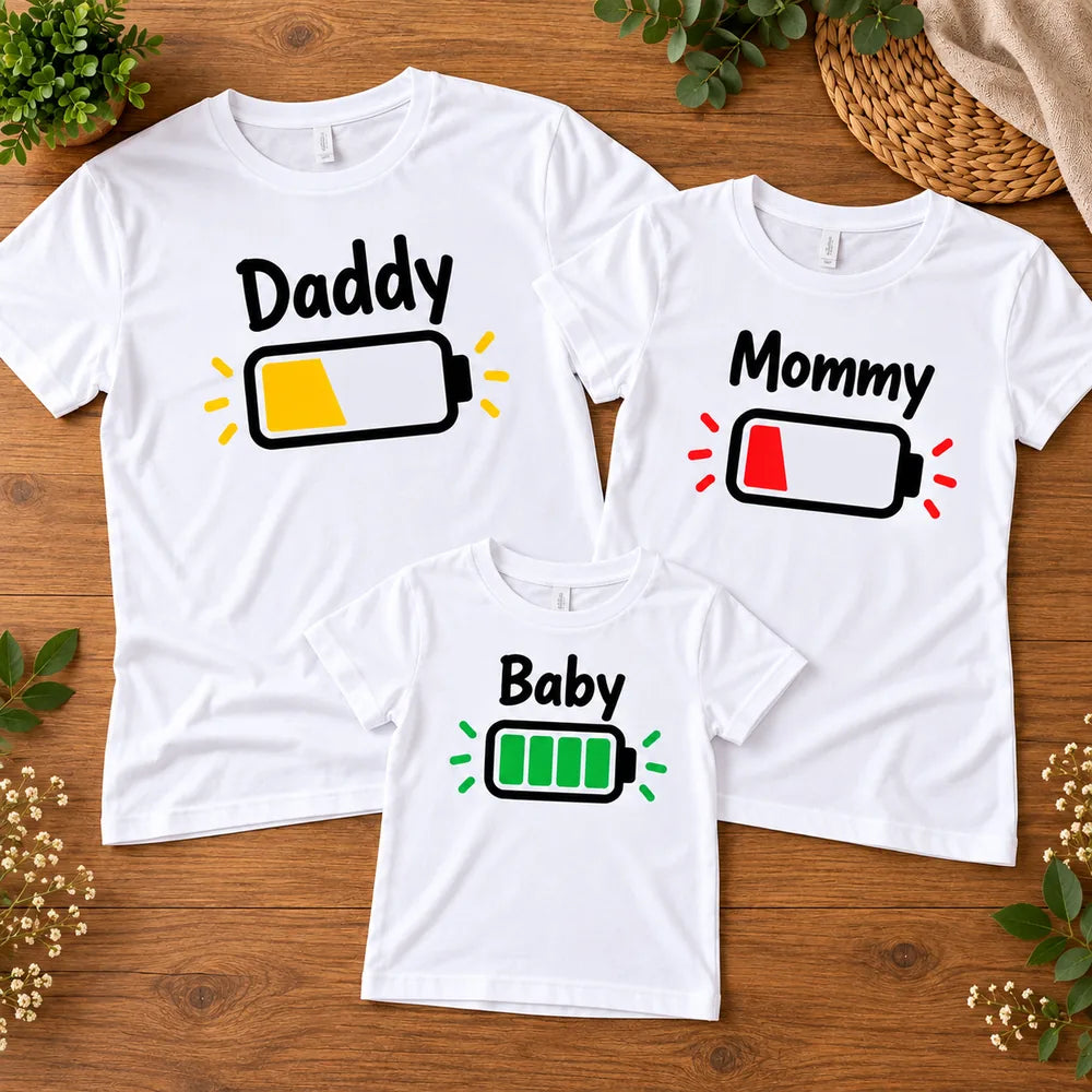 Set 3 tricouri personalizate pentru familie cu baterii colorate Mommy Daddy Baby
