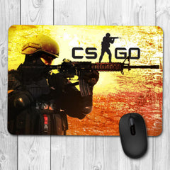 Set Cadou Personalizat CSGO cu Nume – Tricou, Cana, Perna, Mousepad si Puzzle - Cadomy.ro