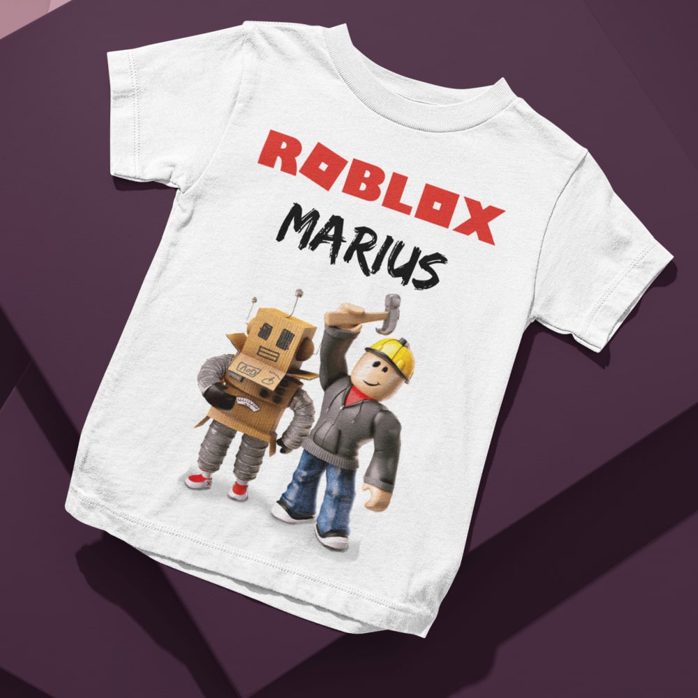Set Cadou Personalizat Roblox cu Nume – Tricou, Cana, Perna, Mousepad si Puzzle - Cadomy.ro