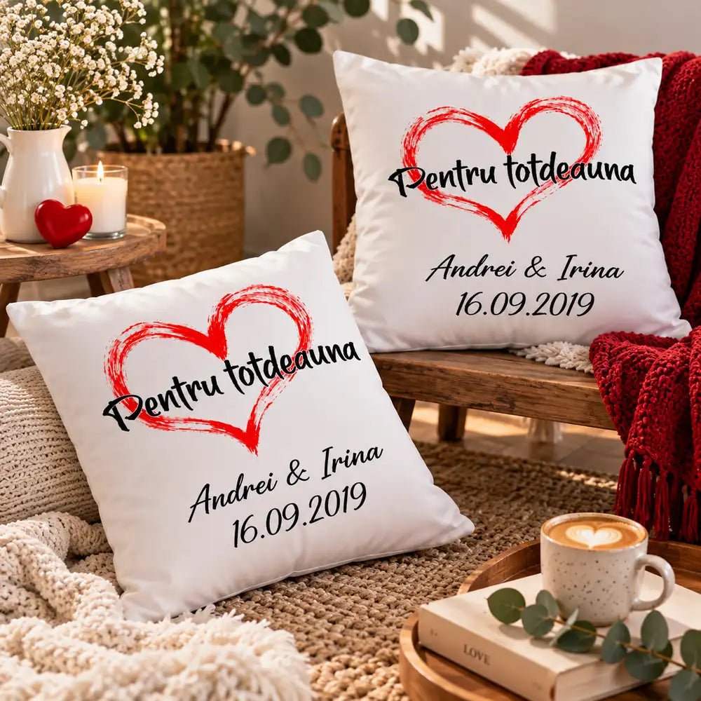 Set cadou romantic cu perne personalizate