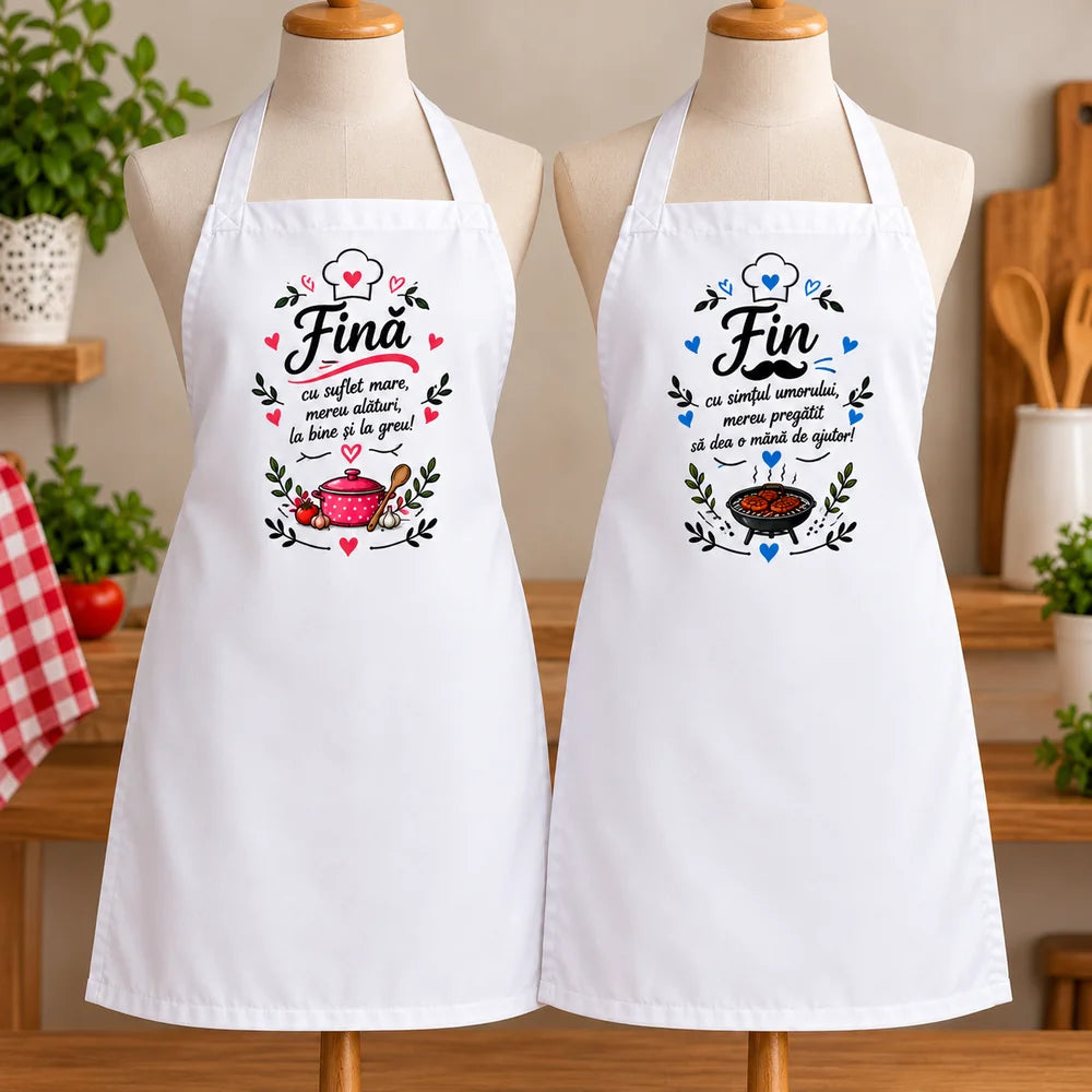 Set de două șorțuri albe de bucătărie, cu mesaje personalizate dedicate finei și finului