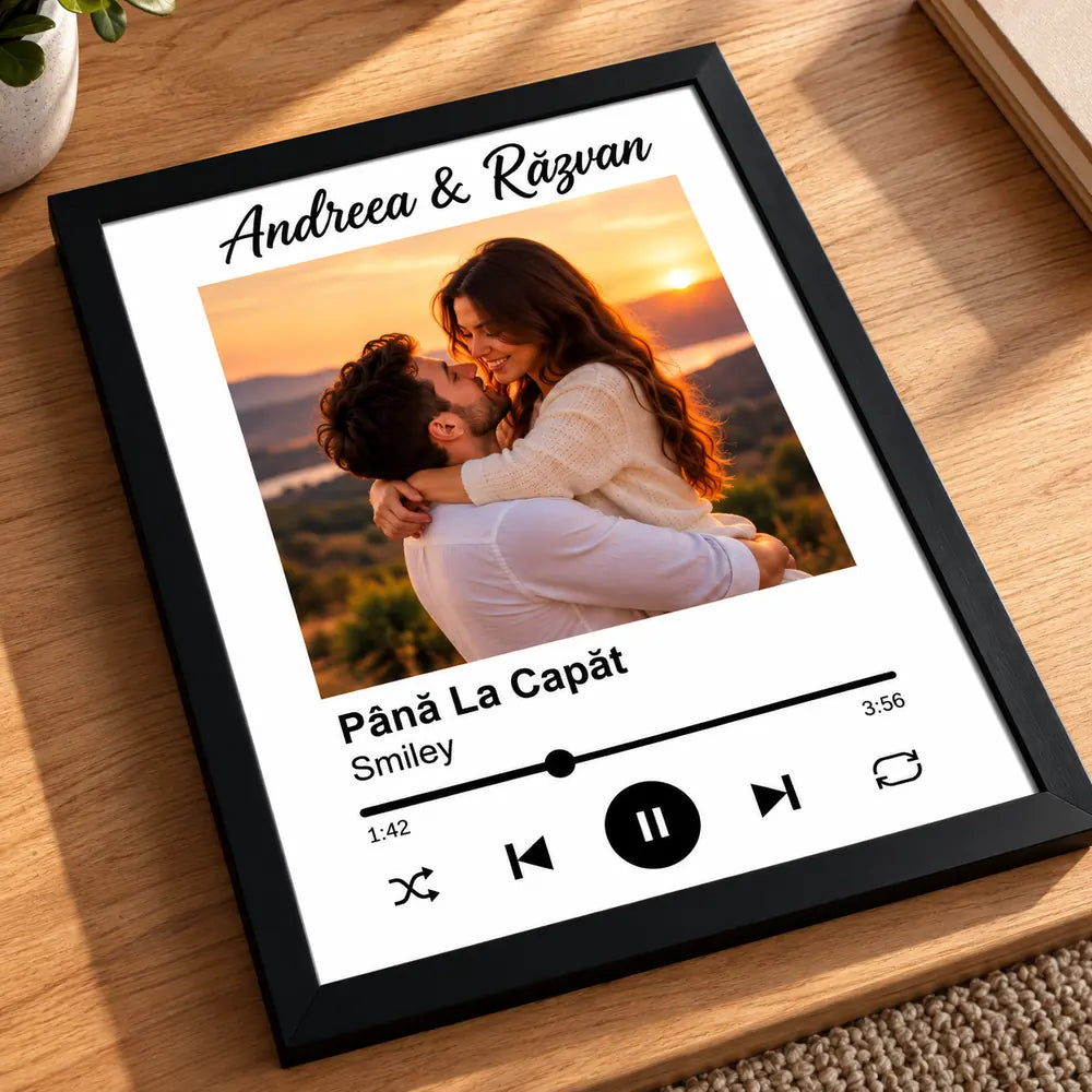 Tablou personalizat pentru cuplu, cu fotografie, nume și melodia preferată