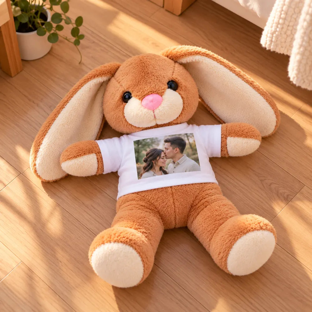 Iepuraș de pluș cu fotografie personalizată pe tricou