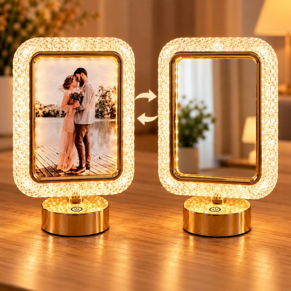 Ramă foto personalizată cu oglindă pe o parte și fotografie pe verso, ideală pentru un cadou special