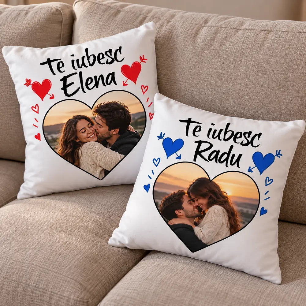 Set cadou romantic cu două perne personalizate cu poză și mesaj