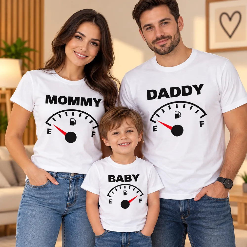 Set de 3 tricouri albe pentru familie Mommy, Daddy și Baby, cu indicatoare amuzante de energie